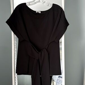 XL Petite blouse. Black.